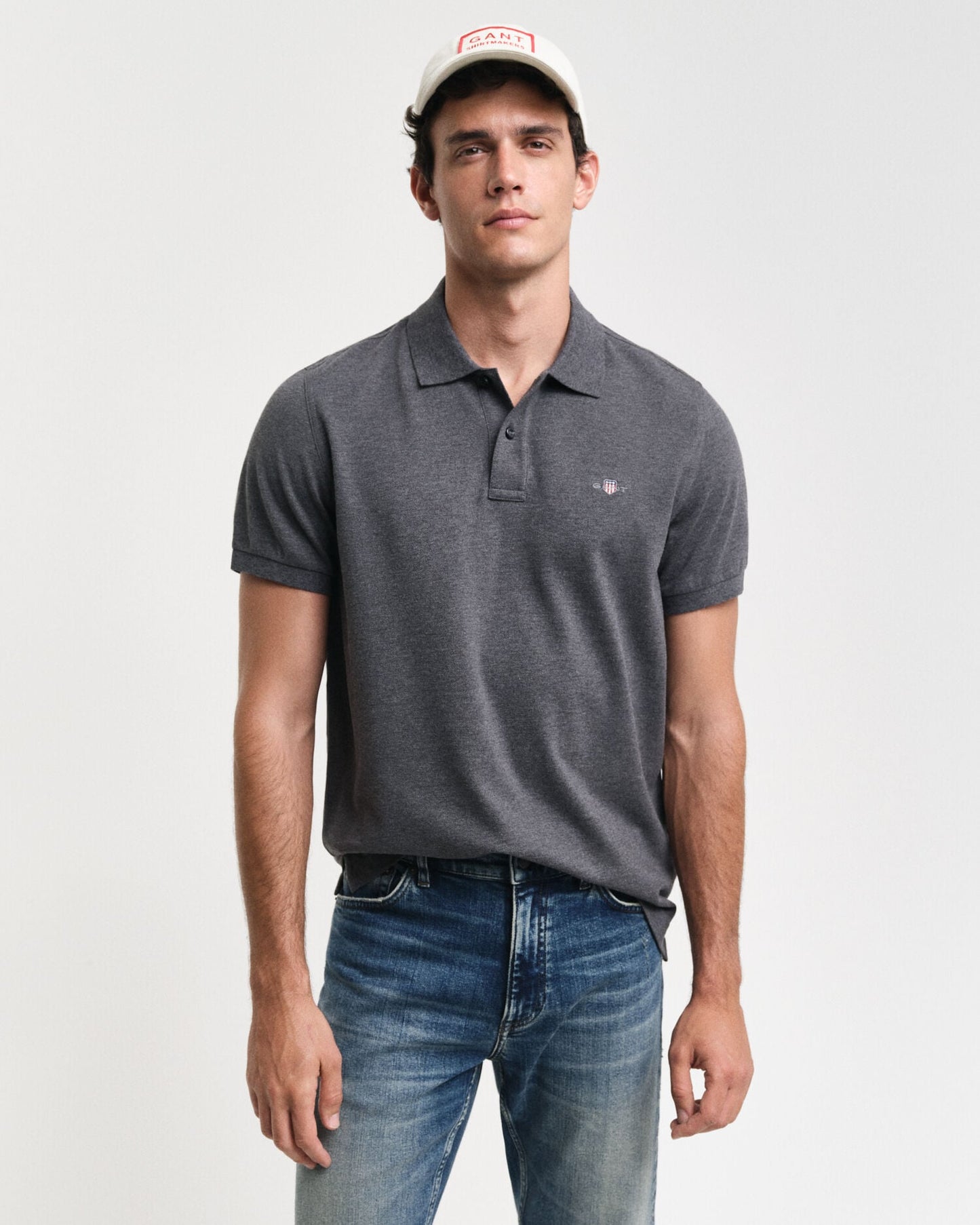 Polo en piqué coupe droite à écusson