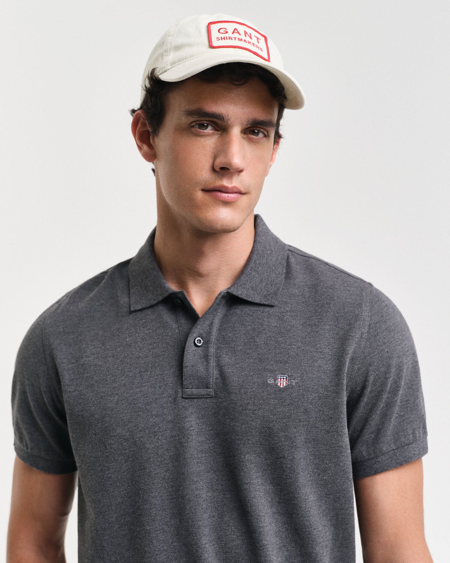 Polo en piqué coupe droite à écusson