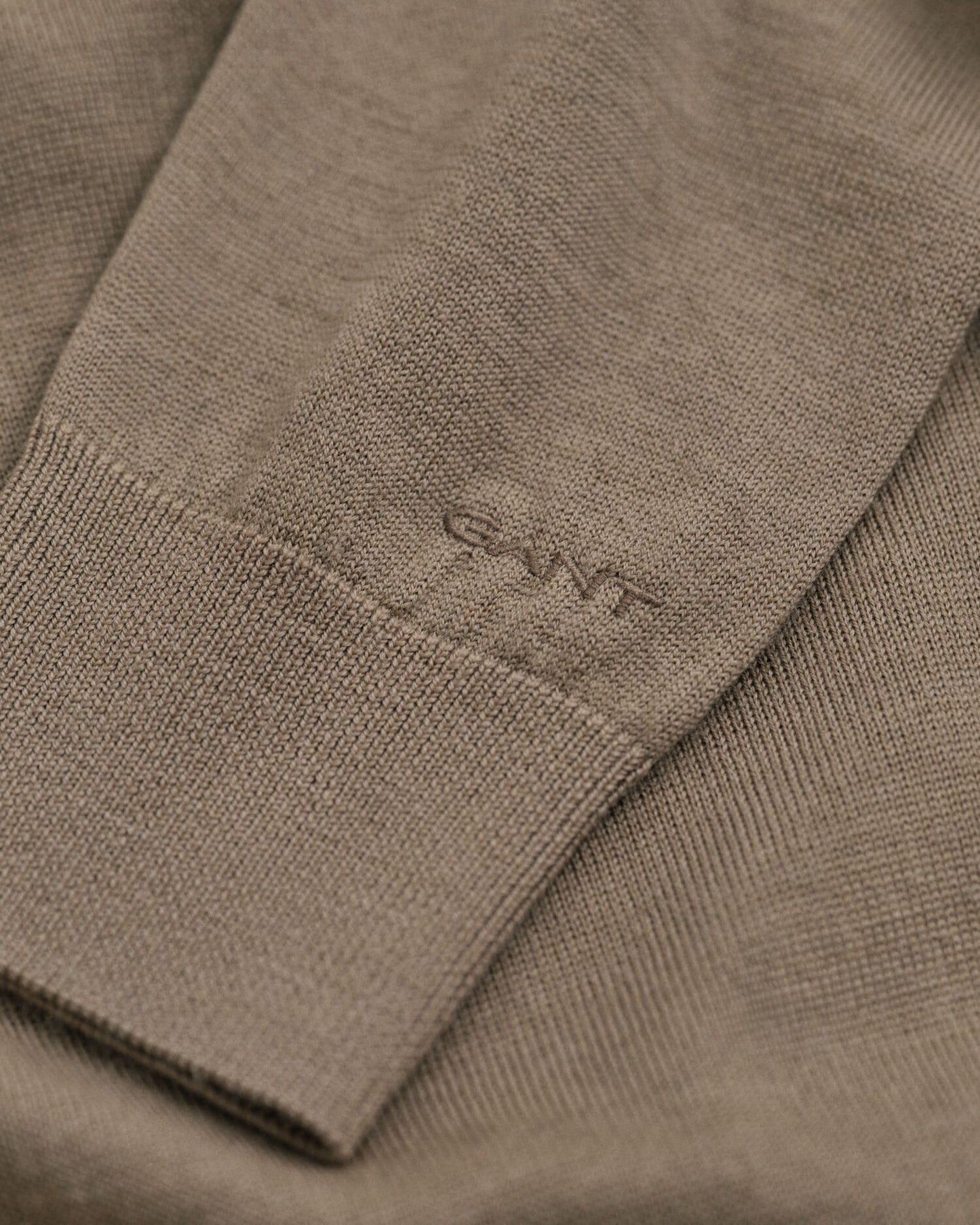 Rollkragenpullover aus extrafeiner Merinowolle