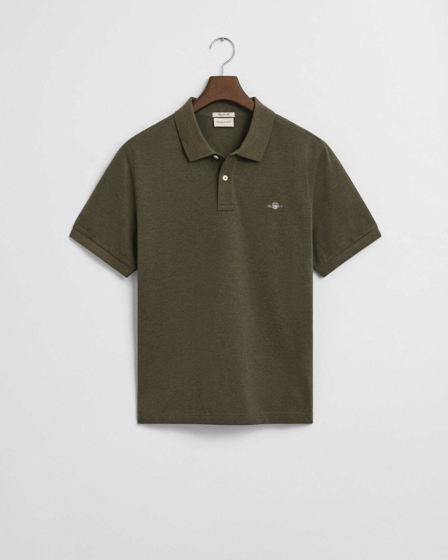 Regular Fit Polohemd mit Schild-Logo aus Piqué