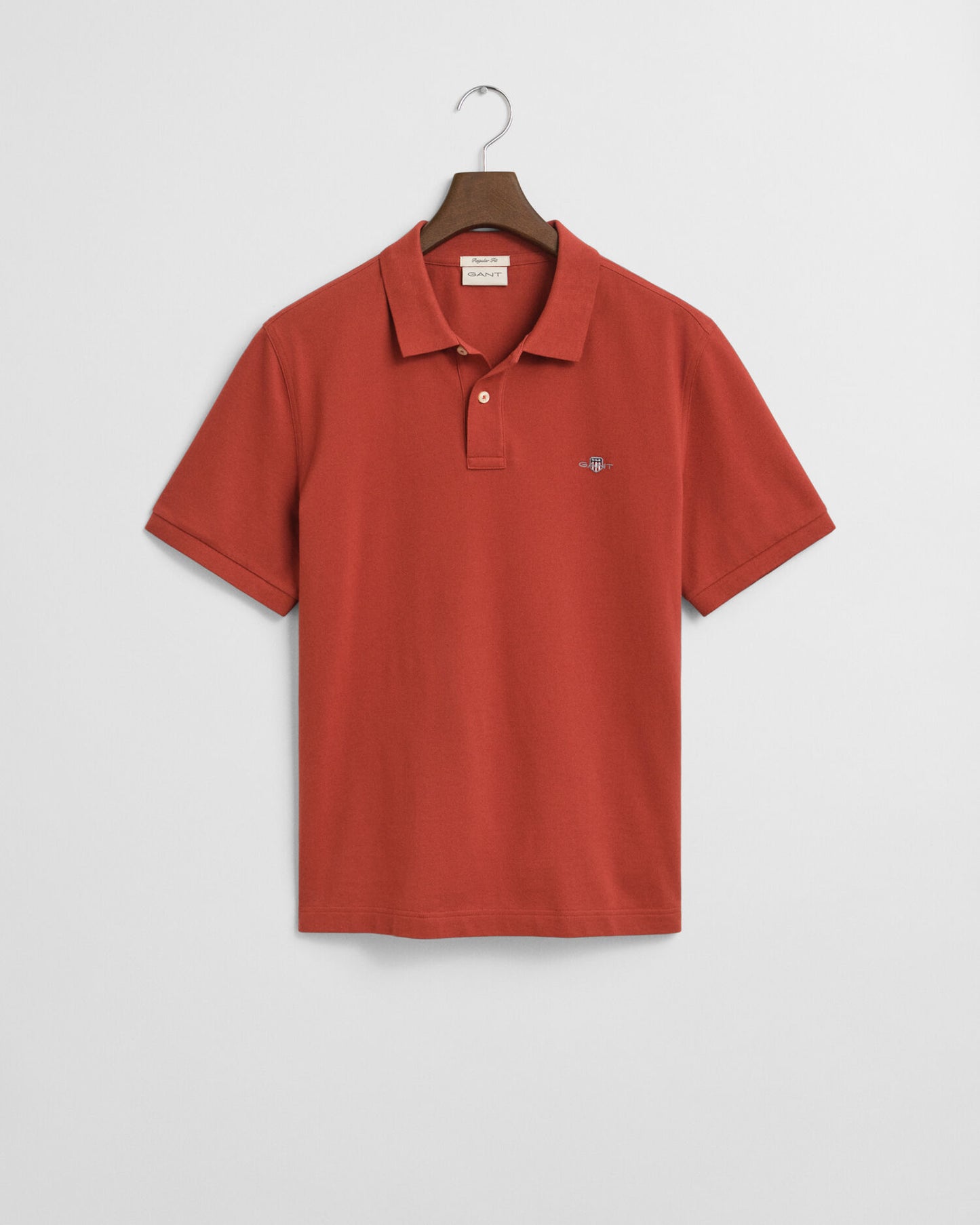 Regular Fit Polohemd mit Schild-Logo aus Piqué