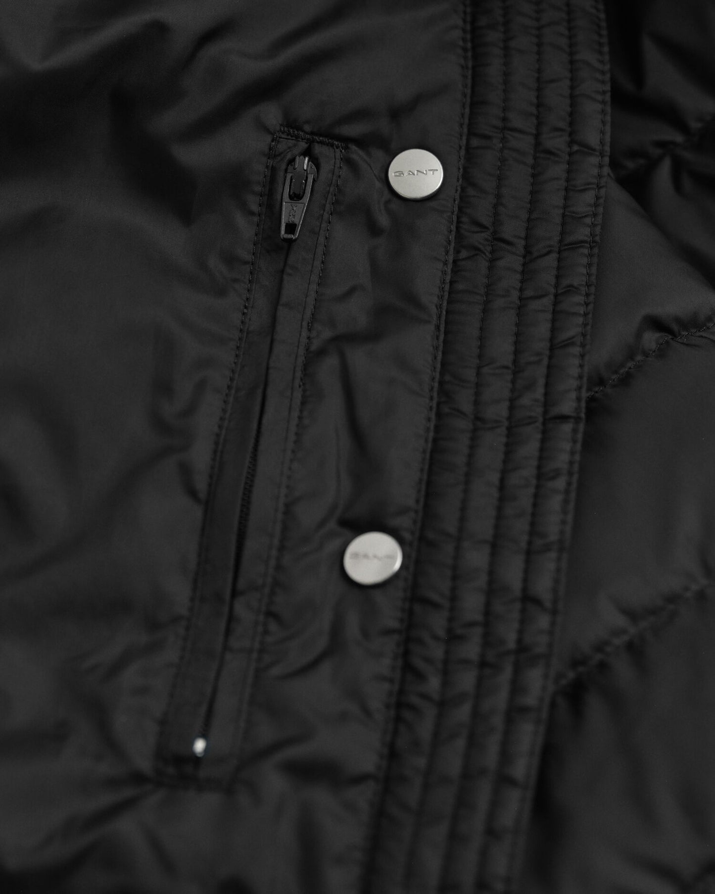 Leichte Daunenjacke