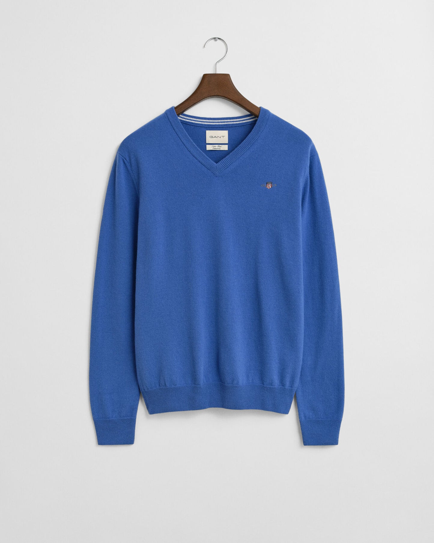 Feinster Lammwollpullover mit V-Ausschnitt