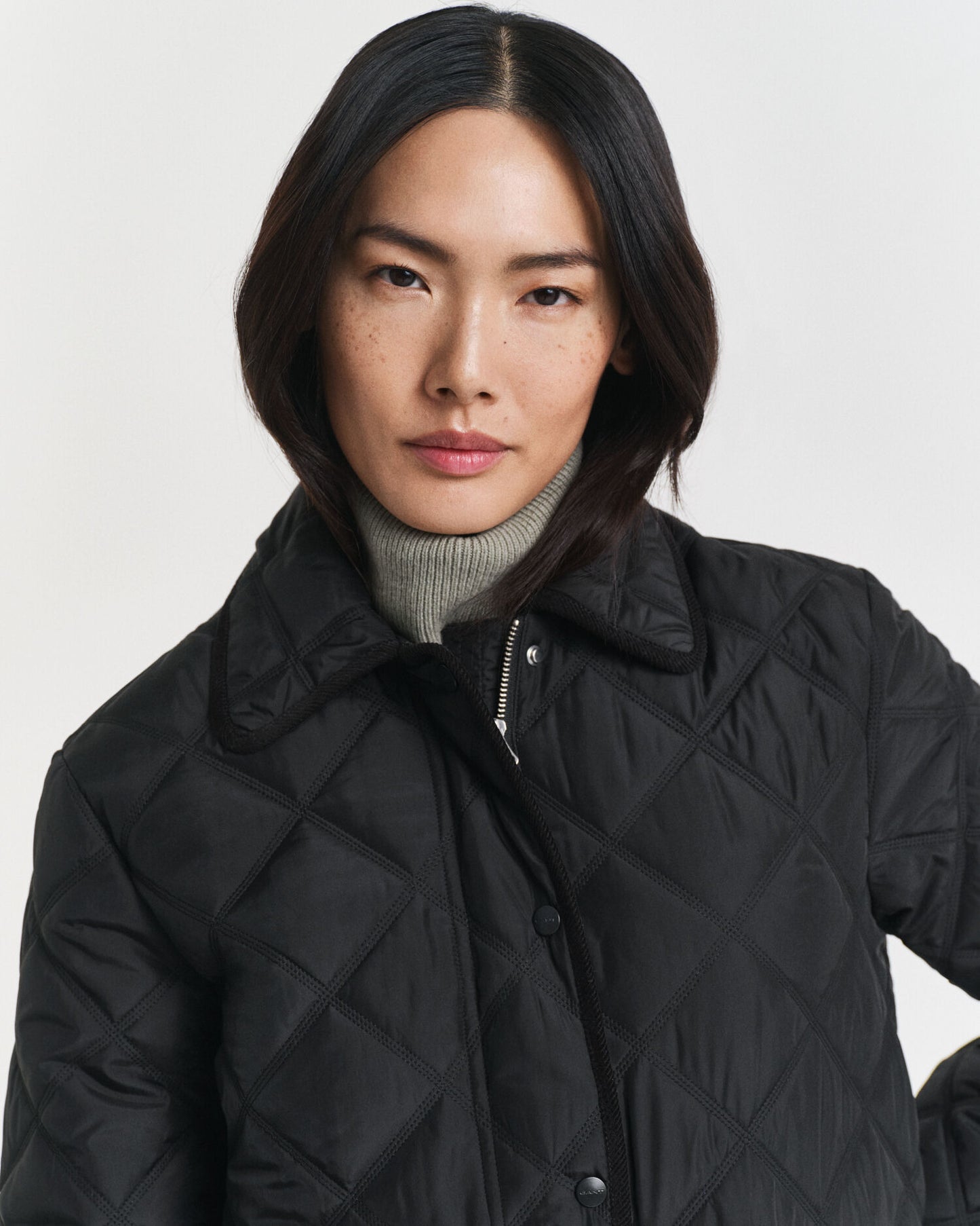 Gesteppte Jacke mit Kordbesatz