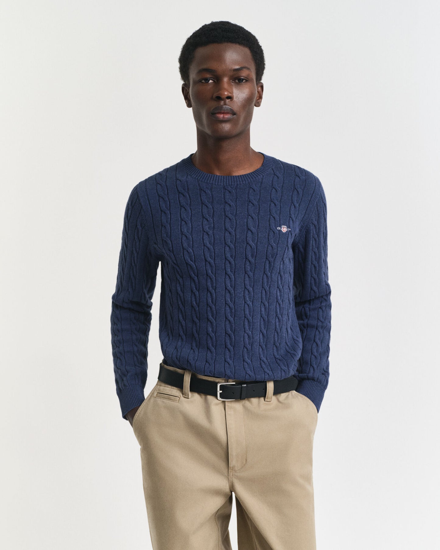 Baumwoll-Zopfstrickpullover mit Rundhalsausschnitt