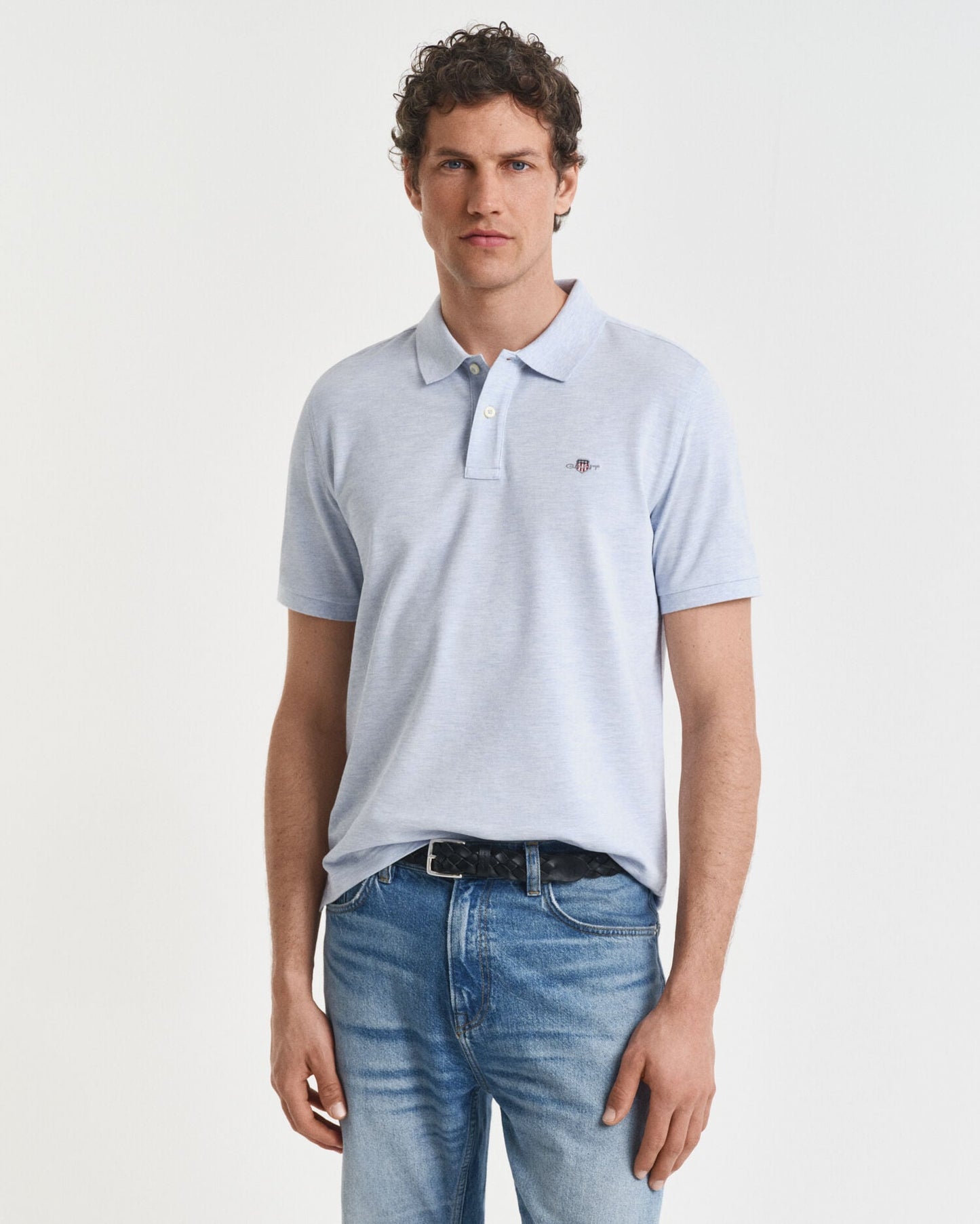 Polo en piqué coupe droite à écusson