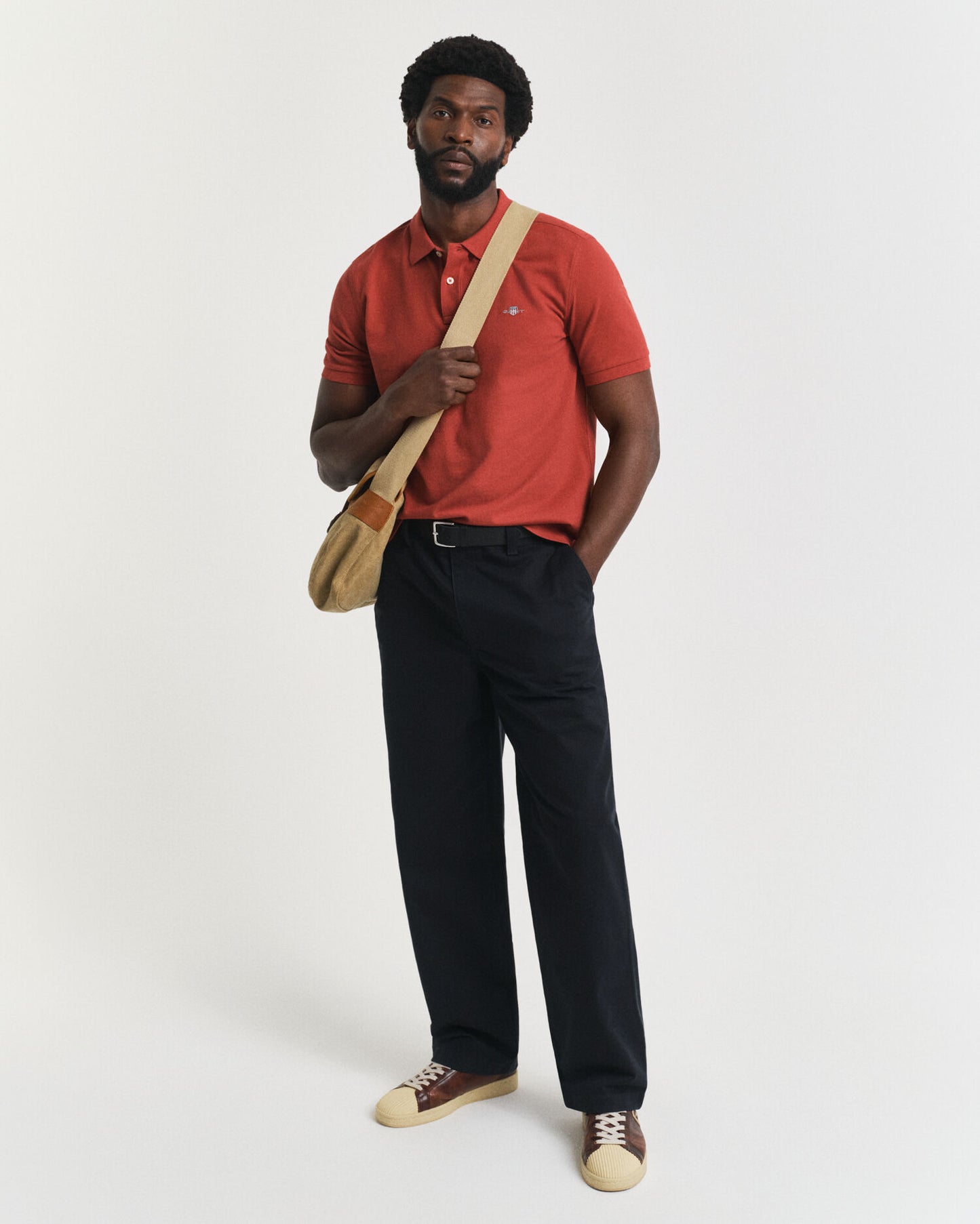 Regular Fit Polohemd mit Schild-Logo aus Piqué