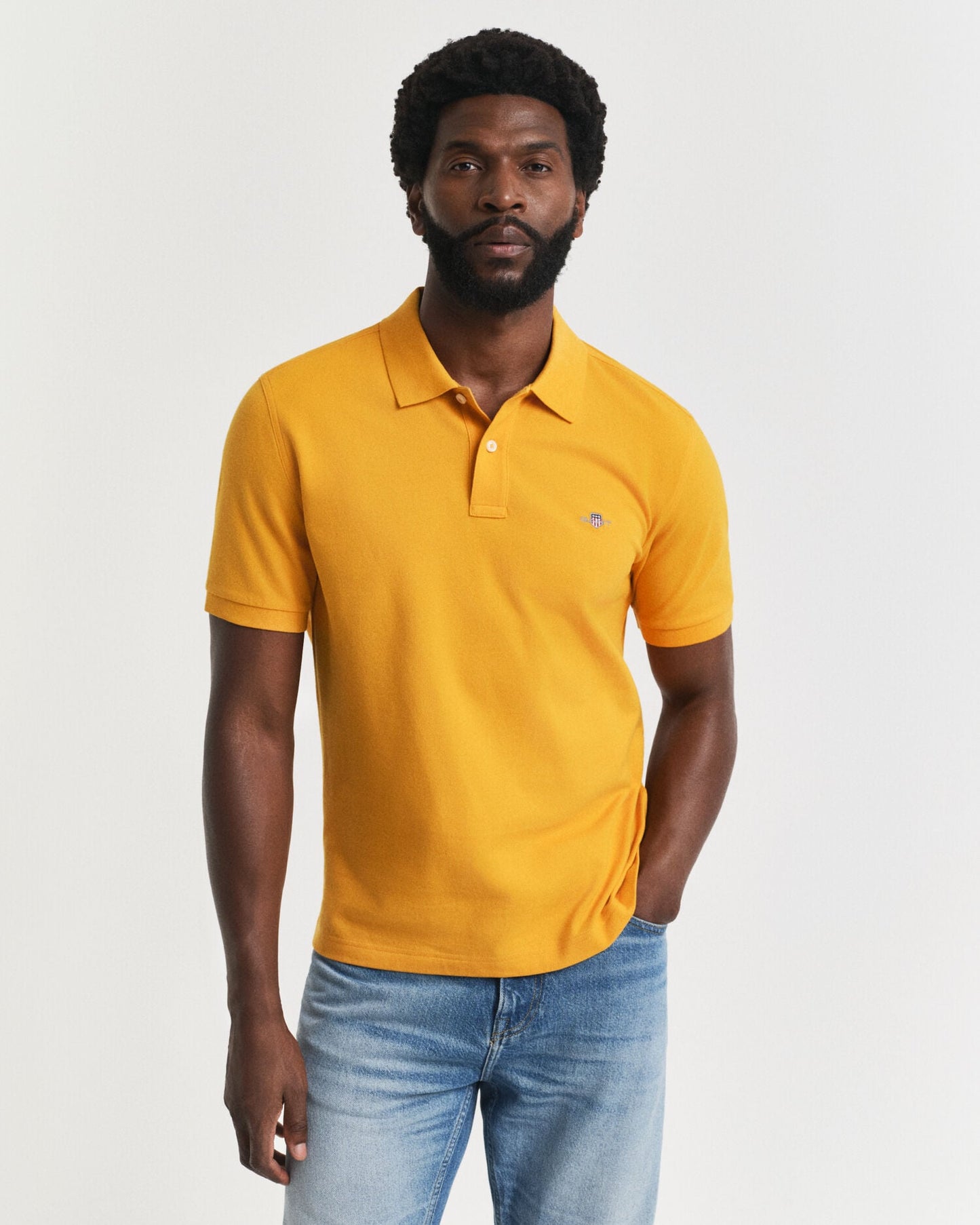 Polo en piqué coupe droite à écusson