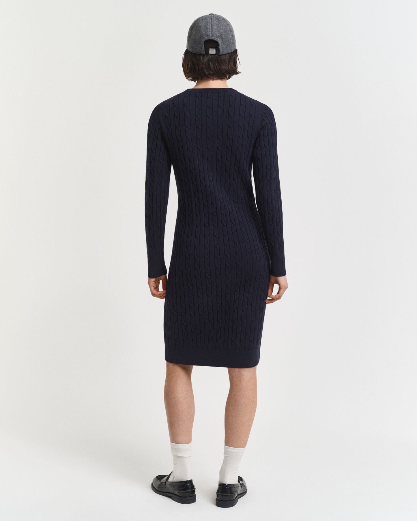 Kleid mit Rundhalsausschnitt aus elastischem Baumwollkabelstrick