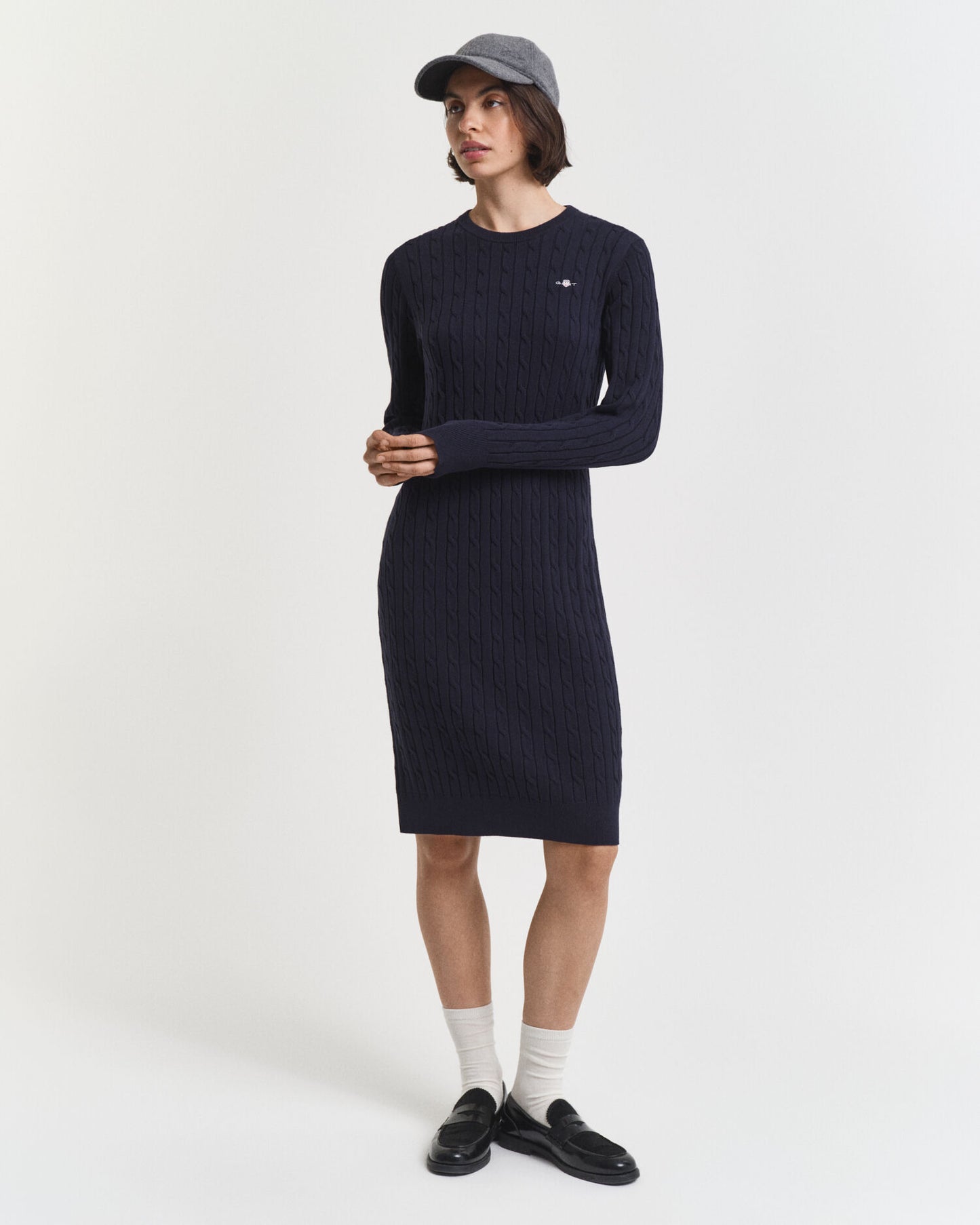 Kleid mit Rundhalsausschnitt aus elastischem Baumwollkabelstrick