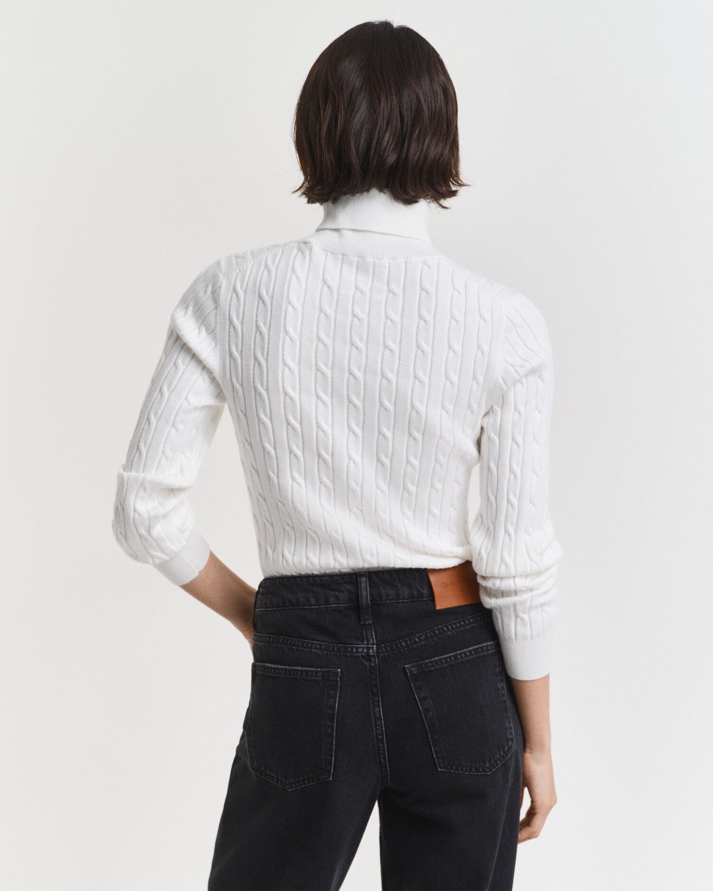 Rollkragenpullover aus Stretch-Baumwollkabelstrick