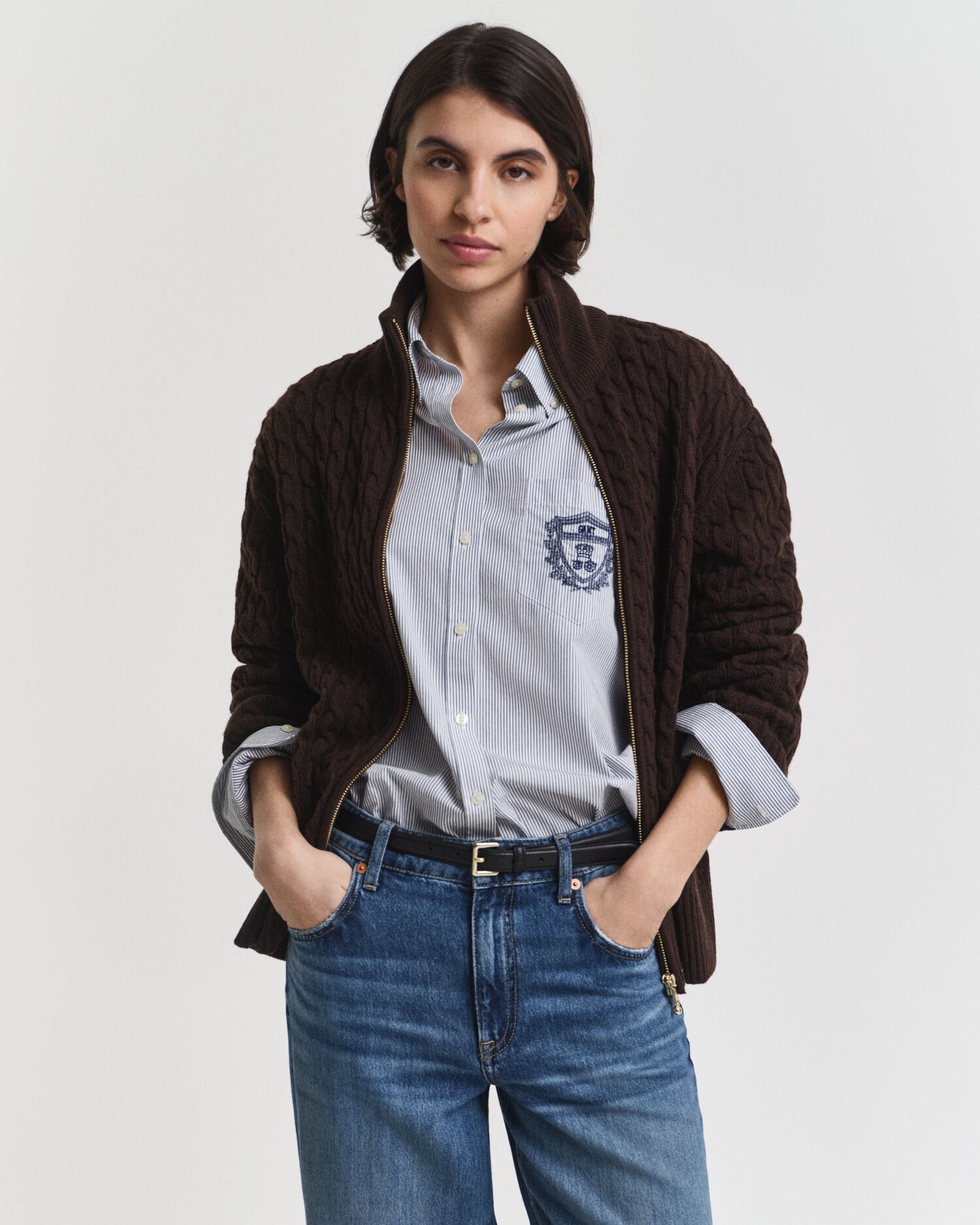 Strickjacke mit Reißverschluss und Zopfmuster