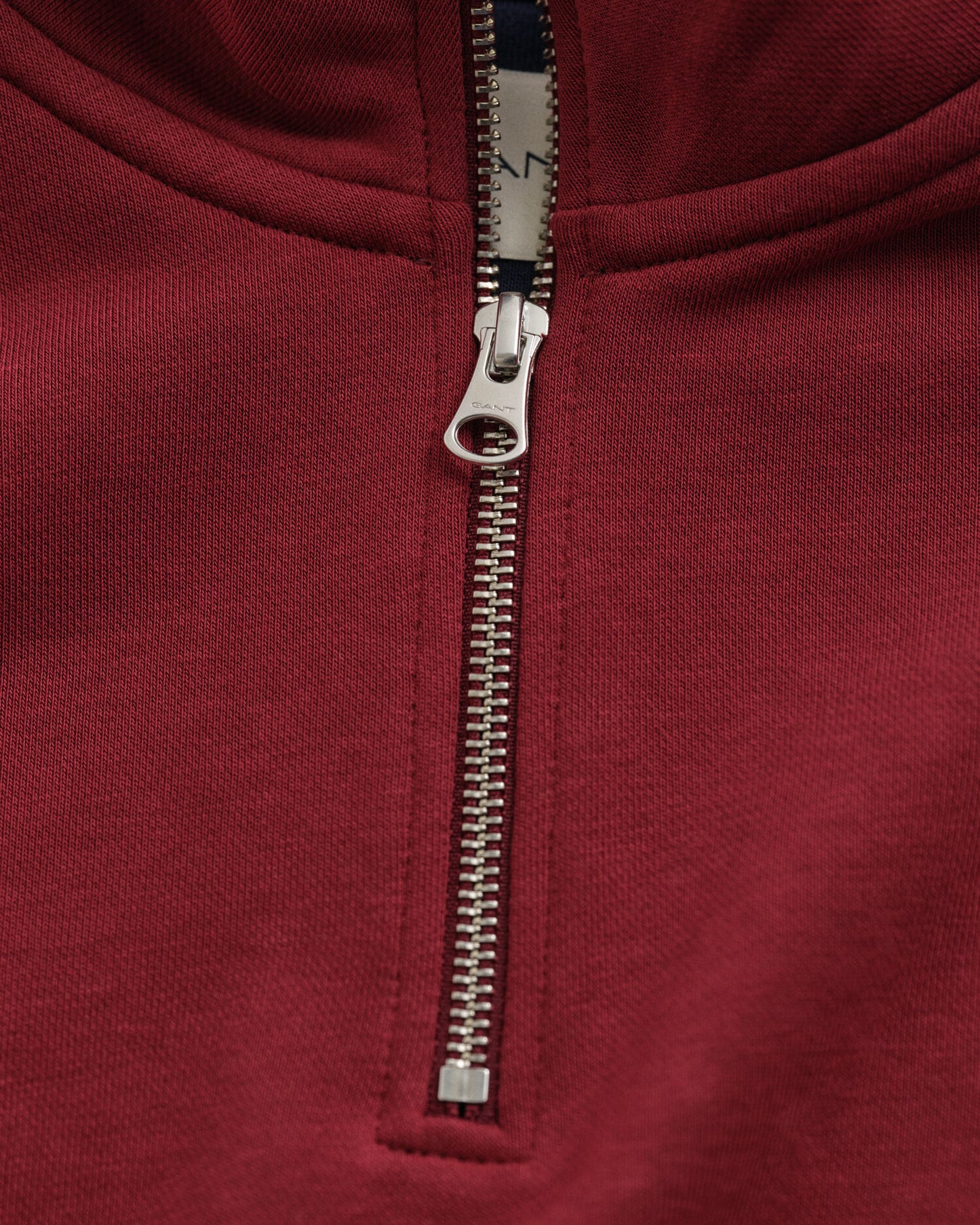 Shield Half-Zip-Sweatshirt