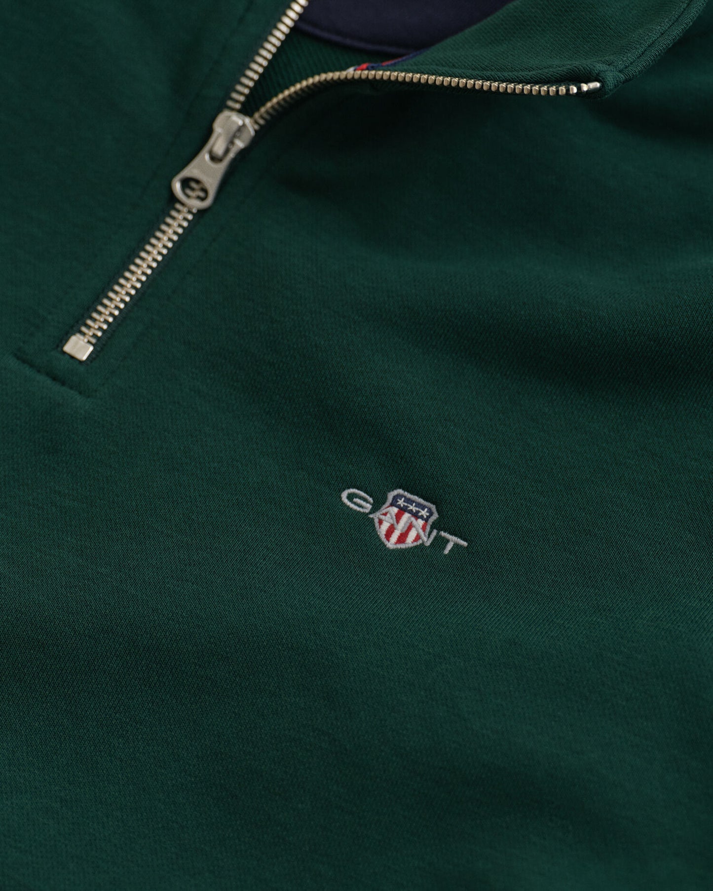 Shield-Half-Zip-Sweatshirt